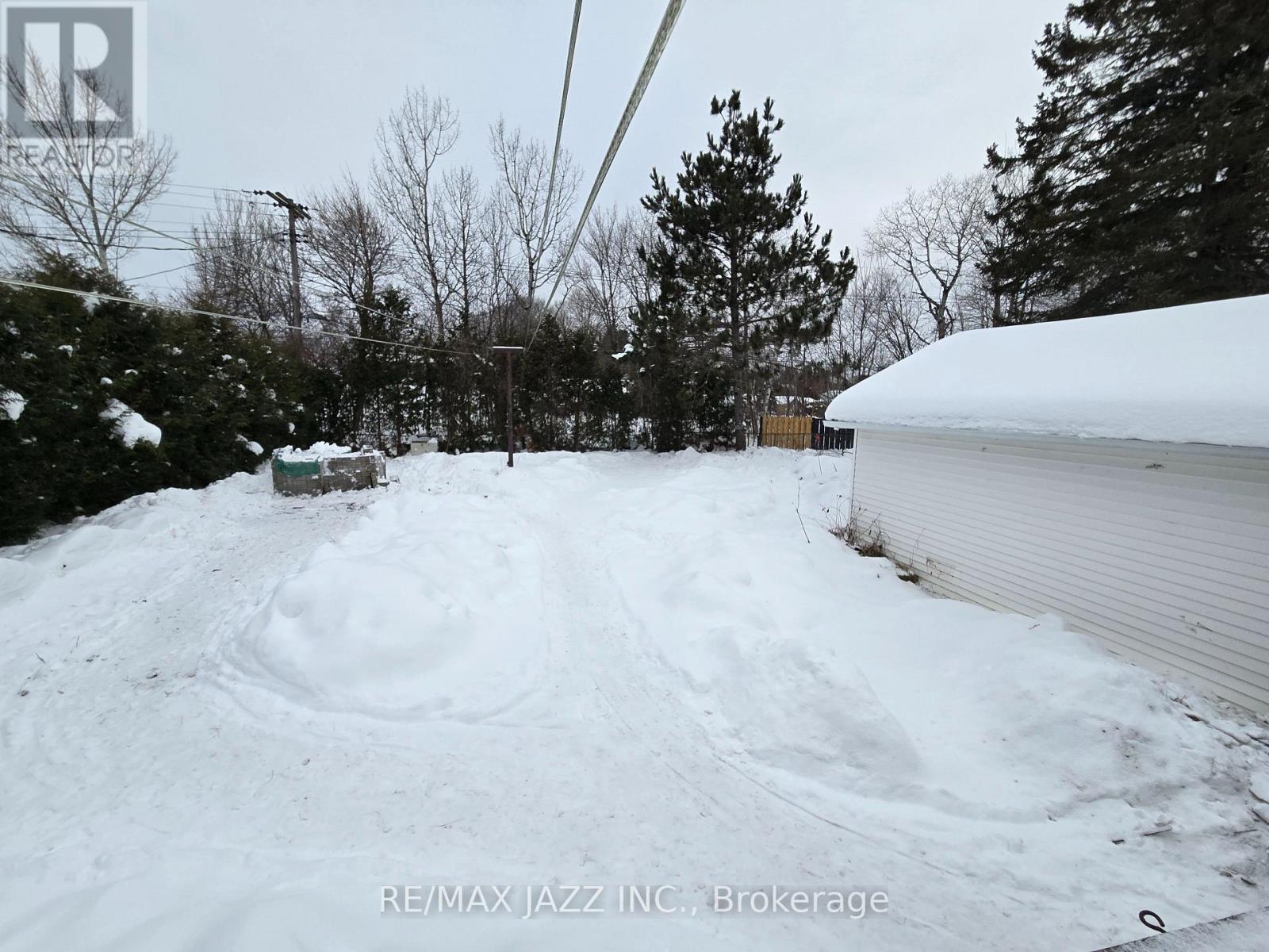 255 Mississauga Avenue, Elliot Lake, ON - Outdoor