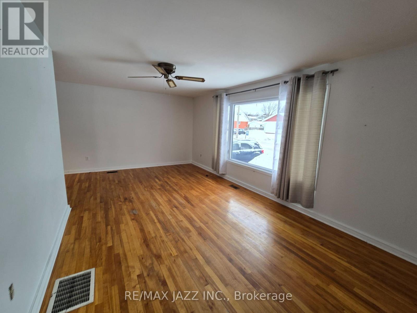 255 Mississauga Avenue, Elliot Lake, ON - Indoor Photo Showing Other Room