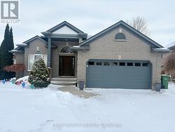 21 ORIOLE LANE St. Thomas, ON N5R 6K8