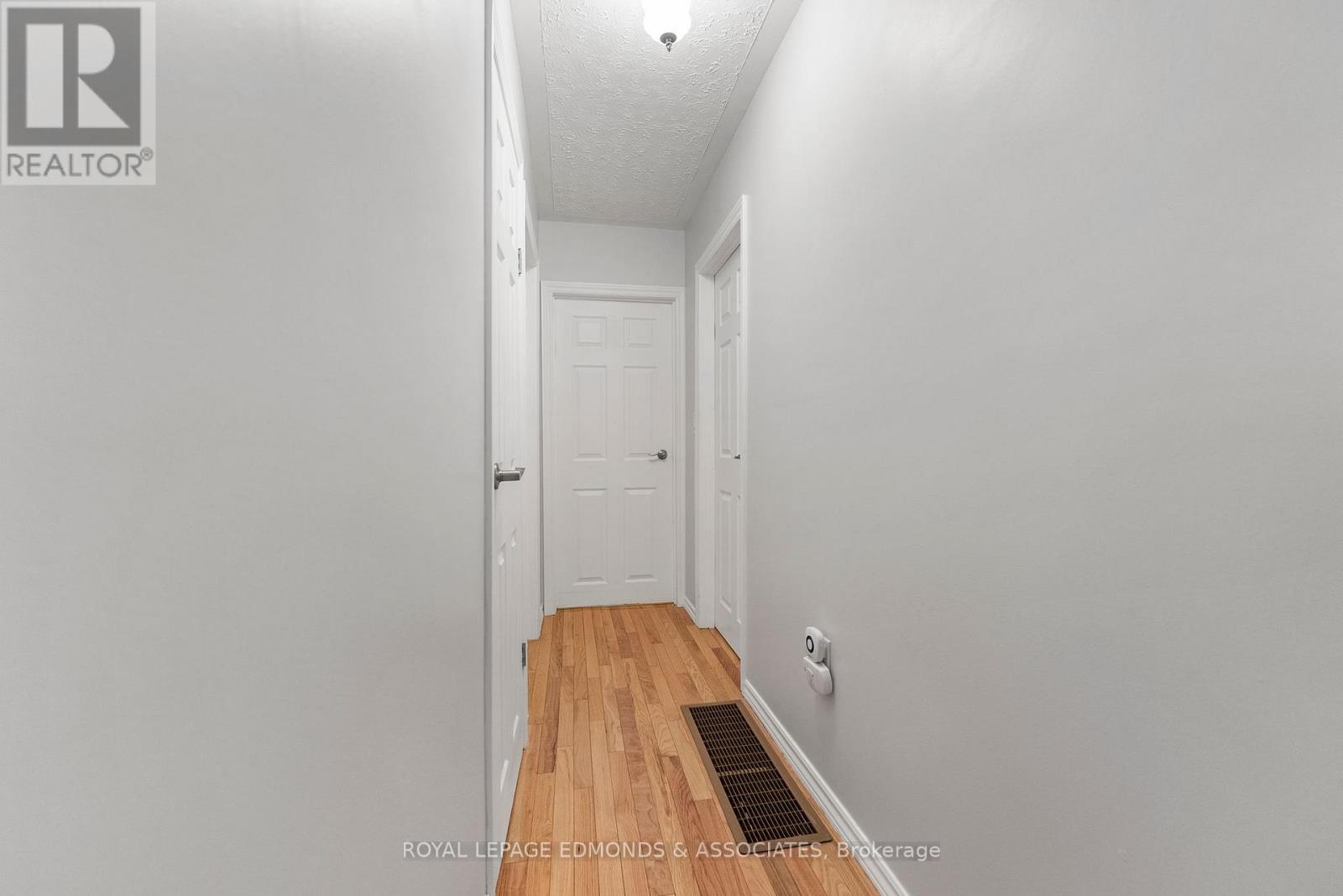1137 Locksley Road, Laurentian Valley, ON - Indoor Photo Showing Other Room
