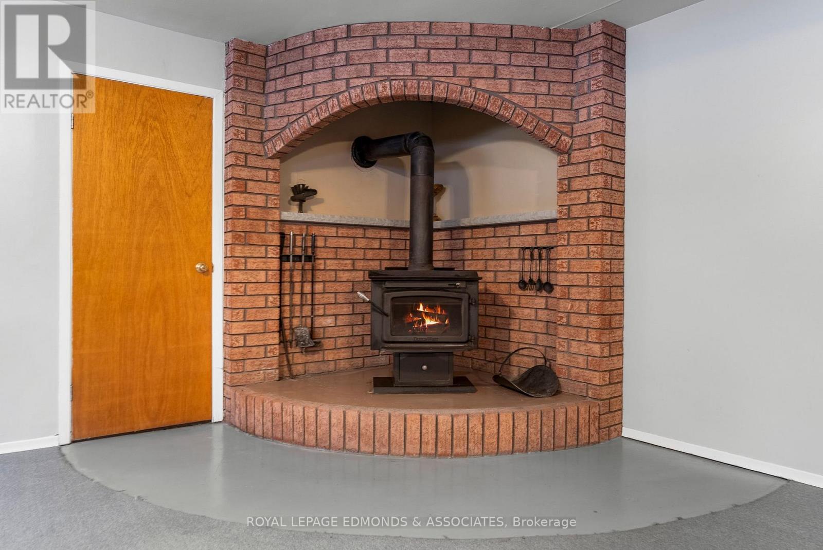 1137 Locksley Road, Laurentian Valley, ON - Indoor Photo Showing Other Room