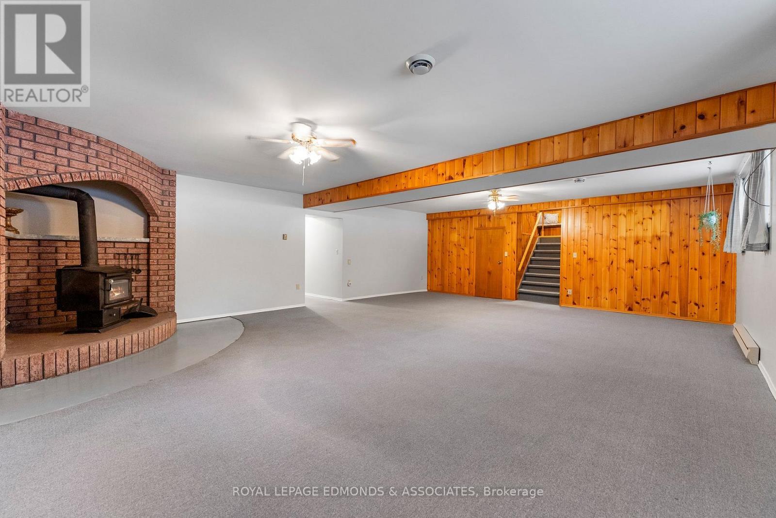 1137 Locksley Road, Laurentian Valley, ON - Indoor Photo Showing Other Room