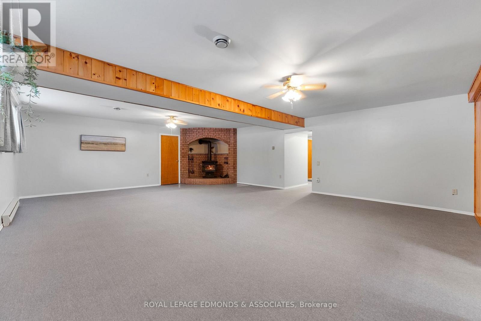 1137 Locksley Road, Laurentian Valley, ON - Indoor