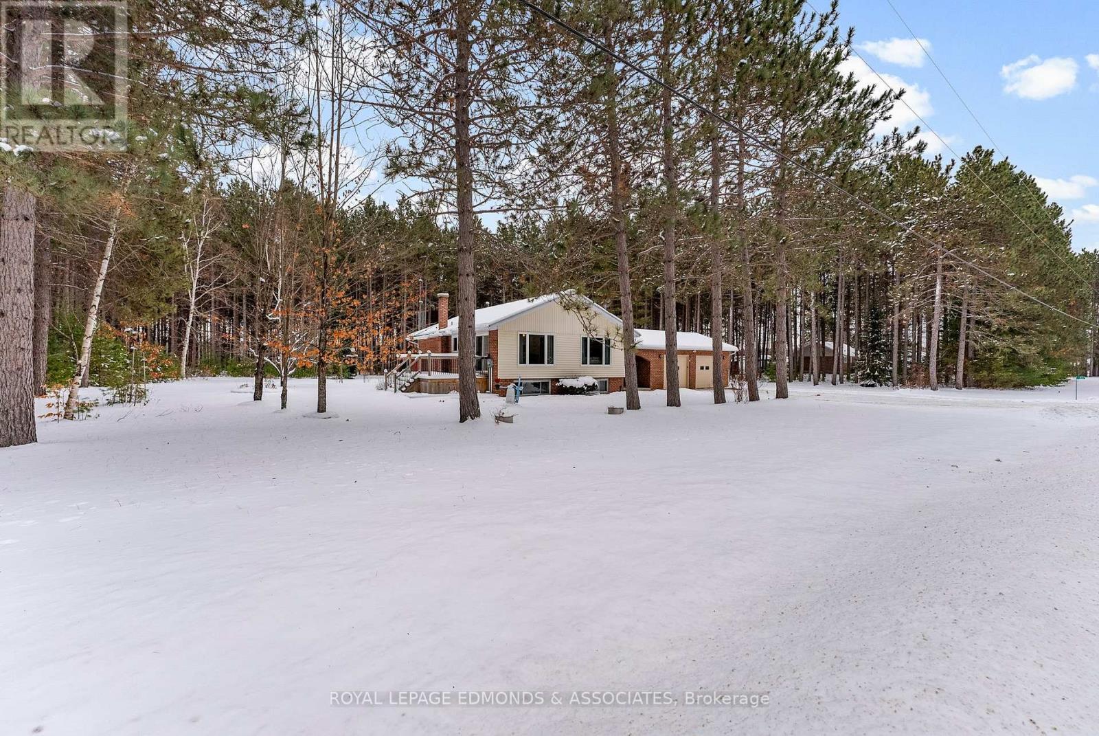 1137 Locksley Road, Laurentian Valley, ON - Outdoor
