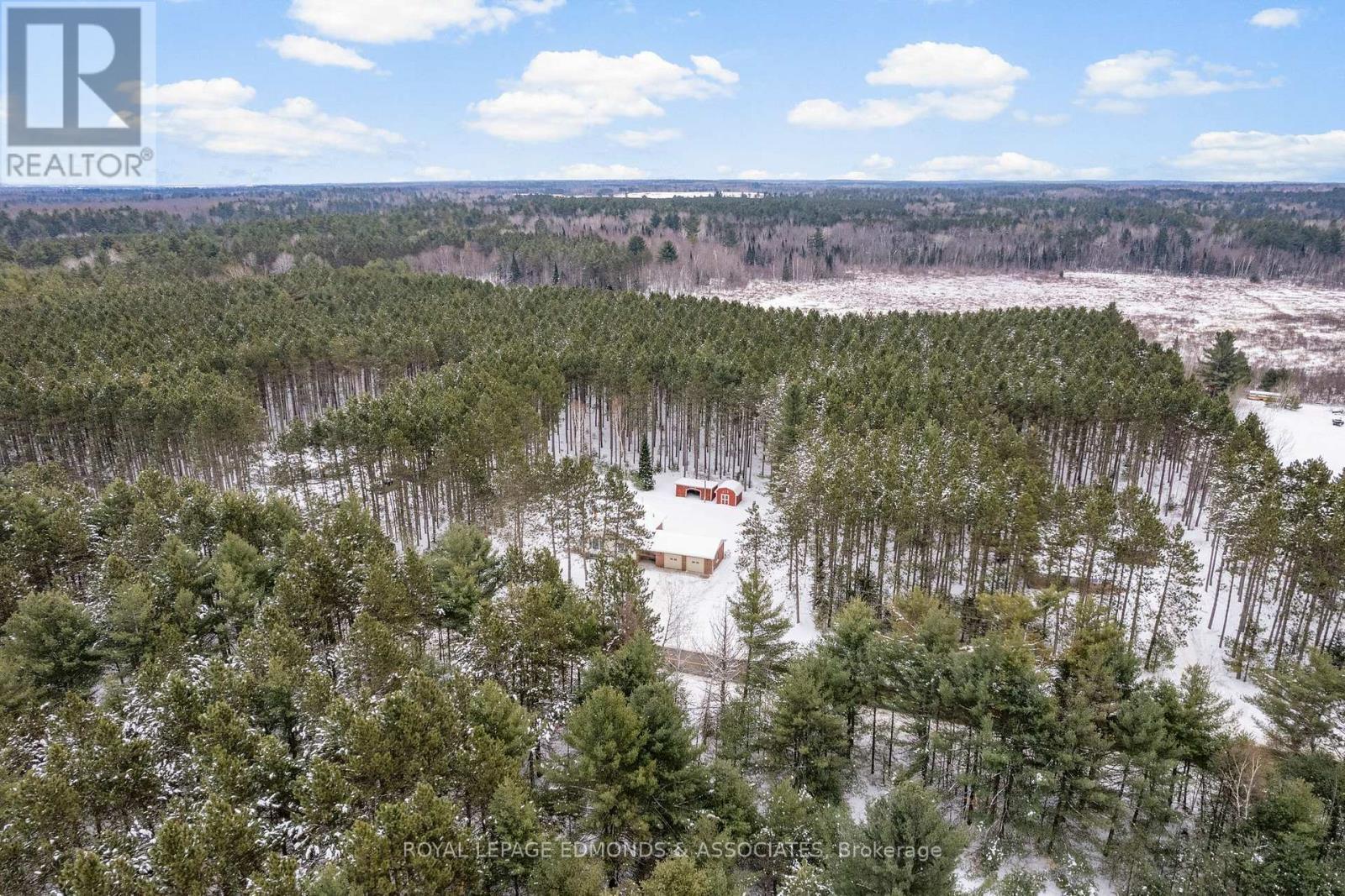 1137 Locksley Road, Laurentian Valley, ON - Outdoor With View