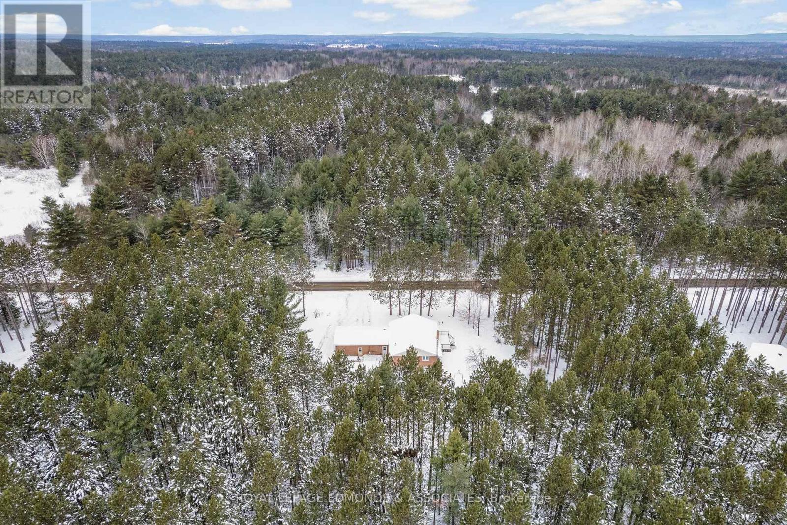 1137 Locksley Road, Laurentian Valley, ON - Outdoor With View