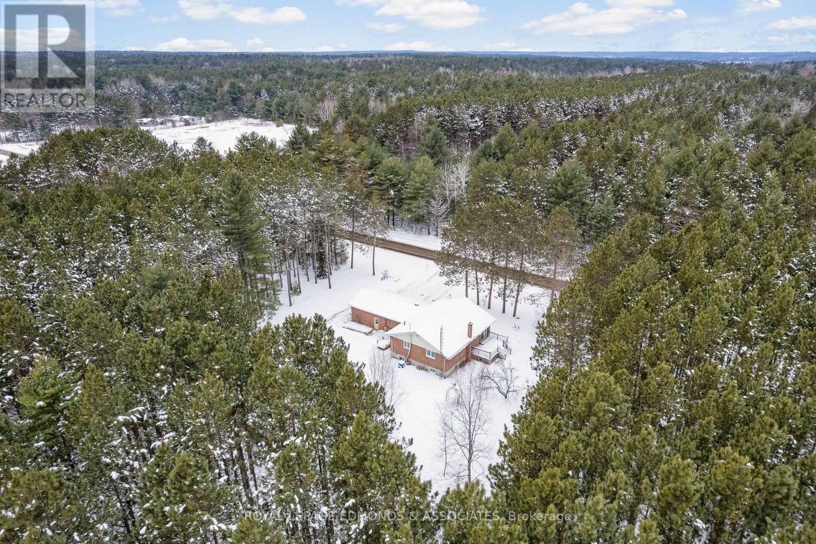 1137 Locksley Road, Laurentian Valley, ON - Outdoor With View