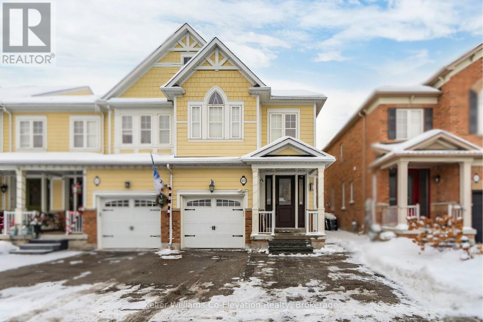 49 Gosnel Circle, Bradford West Gwillimbury (Bradford), ON - Outdoor With Facade