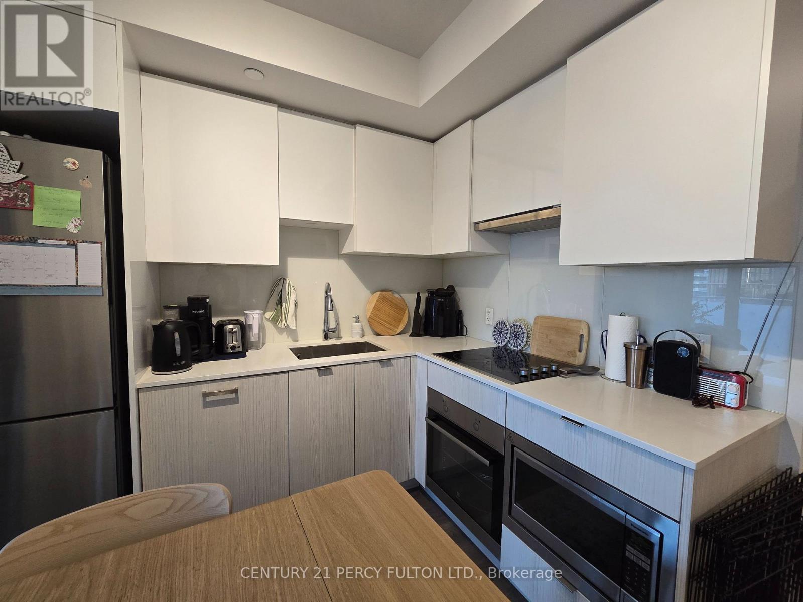 1706 - 195 Redpath Avenue, Toronto, ON - Indoor Photo Showing Kitchen
