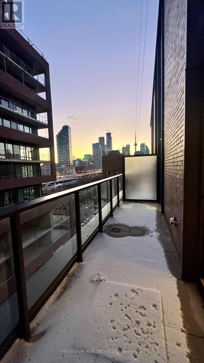 819 - 35 Parliament Street, Toronto, ON - Outdoor