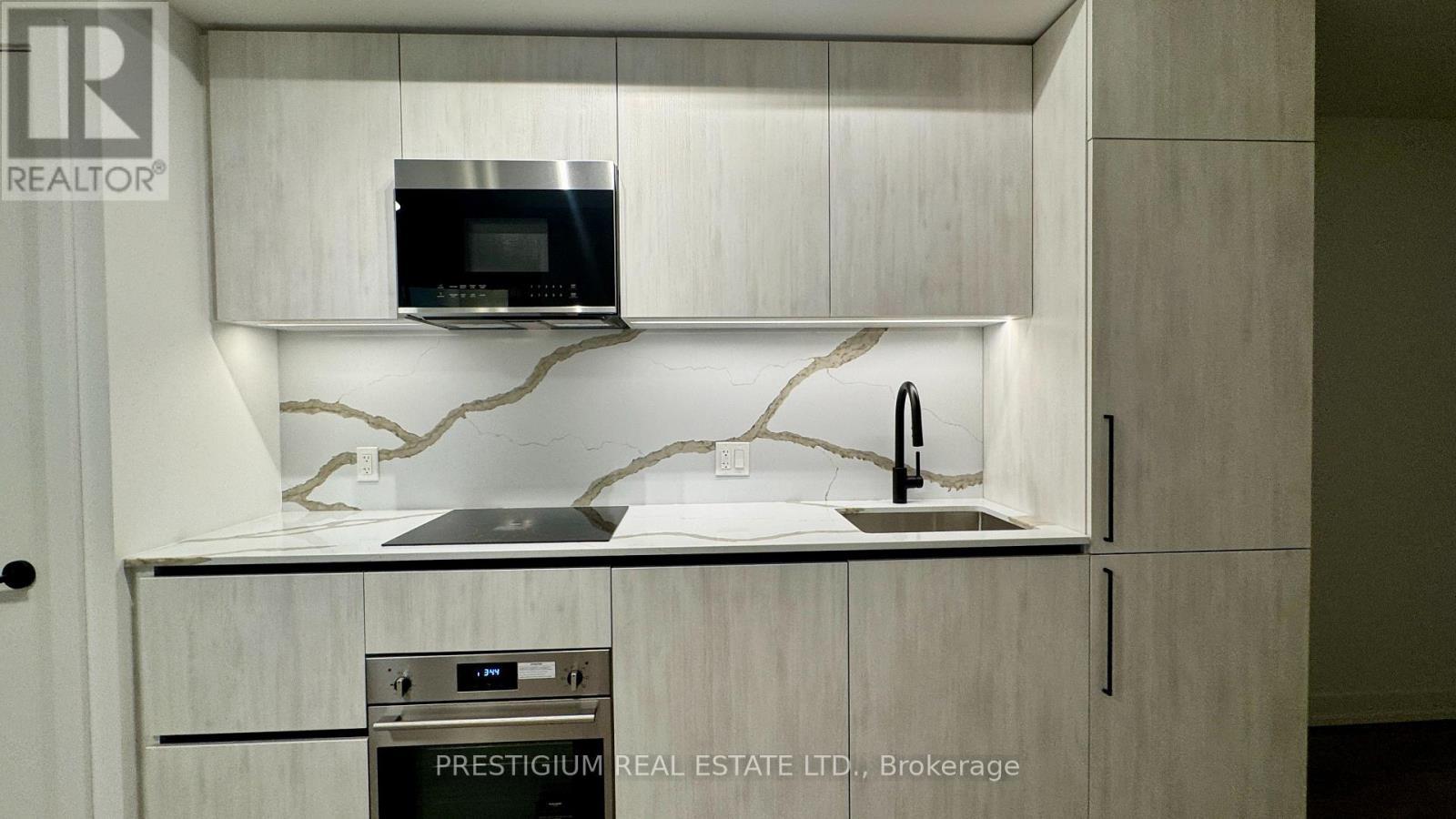 819 - 35 Parliament Street, Toronto, ON - Indoor