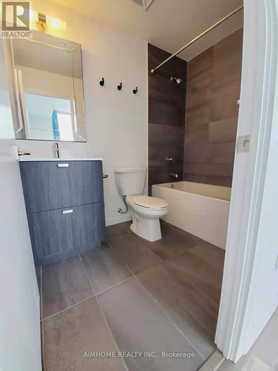 2307 - 56 Forest Manor Road, Toronto, ON - Indoor Photo Showing Bathroom