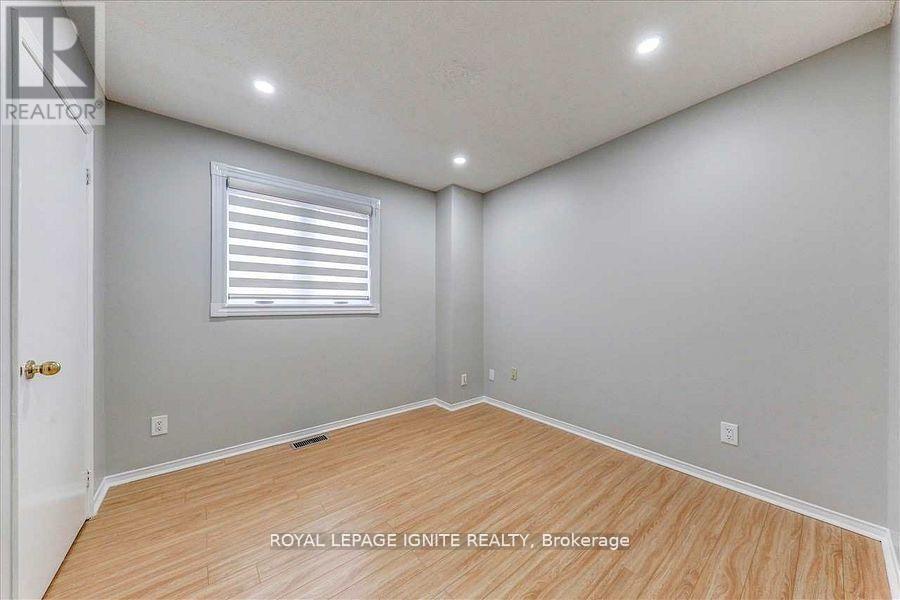 160 Twyn Rivers Drive, Pickering, ON - Indoor Photo Showing Other Room