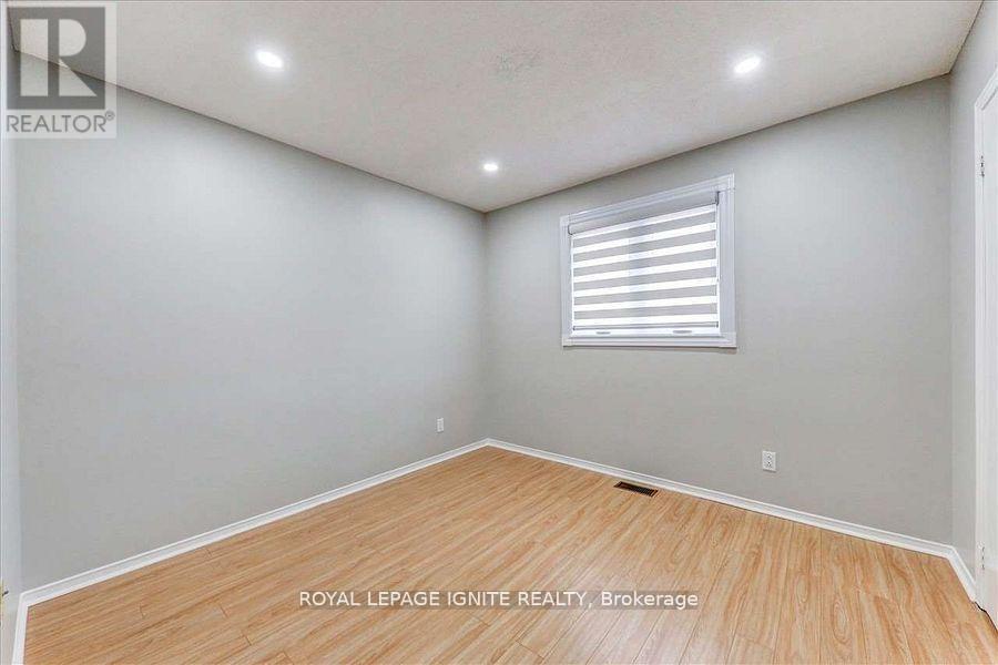 160 Twyn Rivers Drive, Pickering, ON - Indoor Photo Showing Other Room