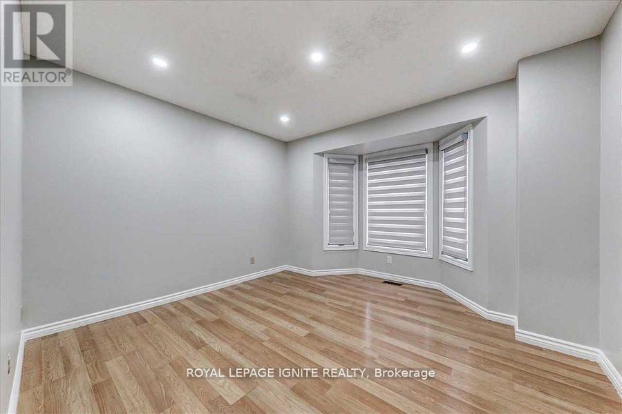 160 Twyn Rivers Drive, Pickering, ON - Indoor Photo Showing Other Room