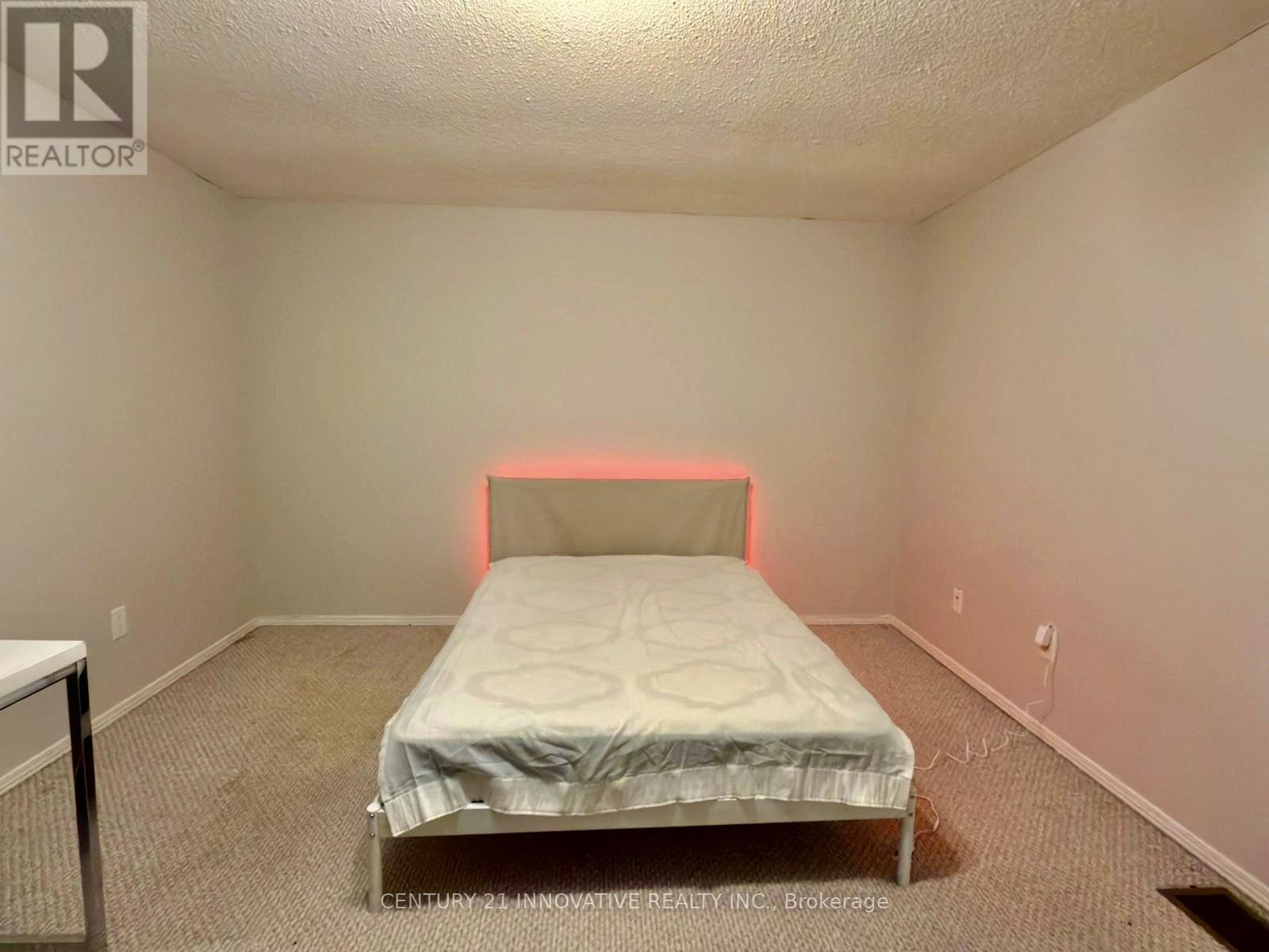 74 - 1330 Trowbridge Drive E, Oshawa, ON - Indoor Photo Showing Bedroom