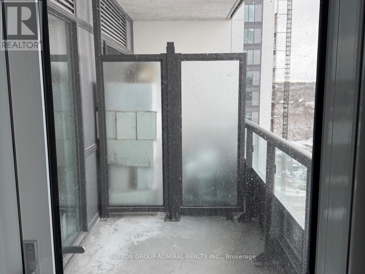 B1001 - 715 Davis Drive E, Newmarket, ON - Outdoor With Exterior