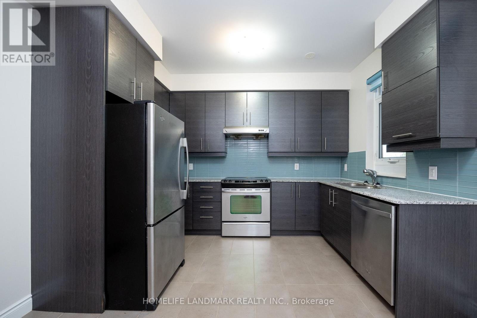 319 South Park Road, Markham, ON - Indoor Photo Showing Kitchen With Double Sink