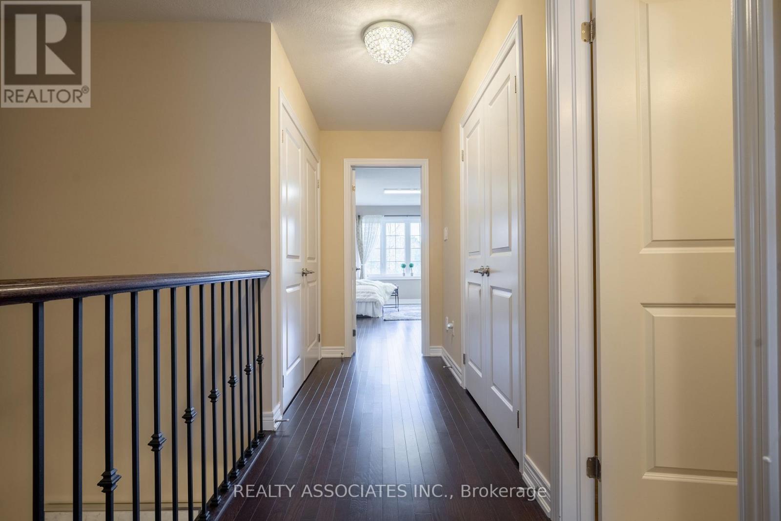 3333 Mockingbird Common E, Oakville, ON - Indoor Photo Showing Other Room