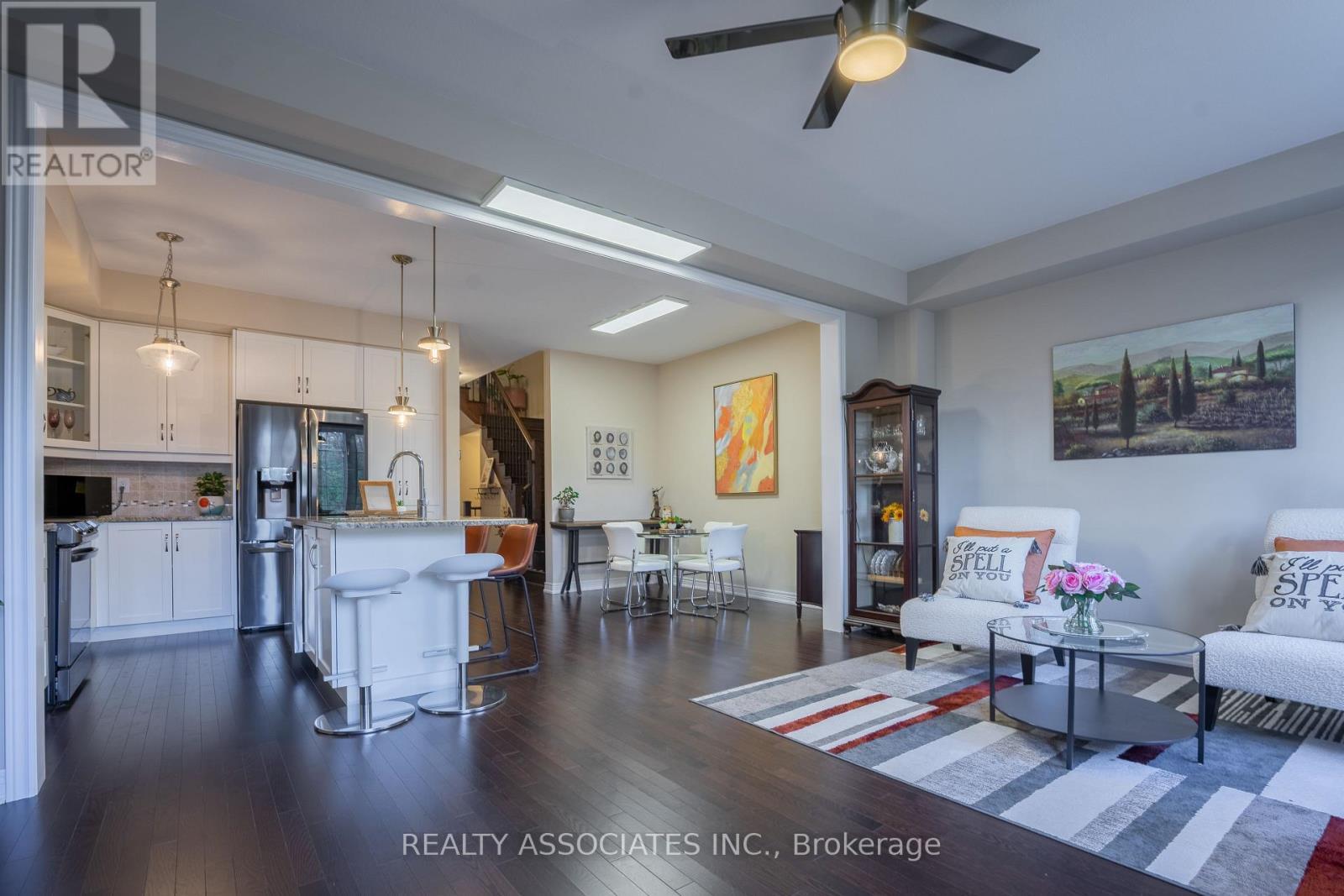 3333 Mockingbird Common E, Oakville, ON - Indoor