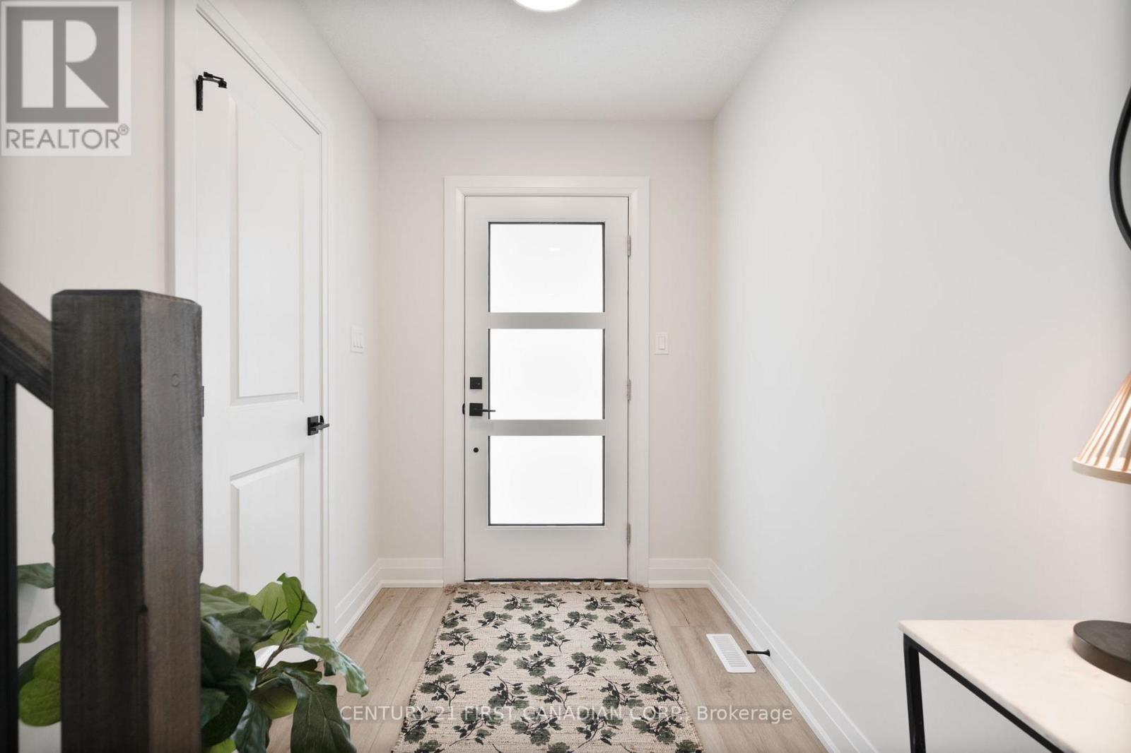 64 Postma Crescent, North Middlesex (Ailsa Craig), ON - Indoor Photo Showing Other Room