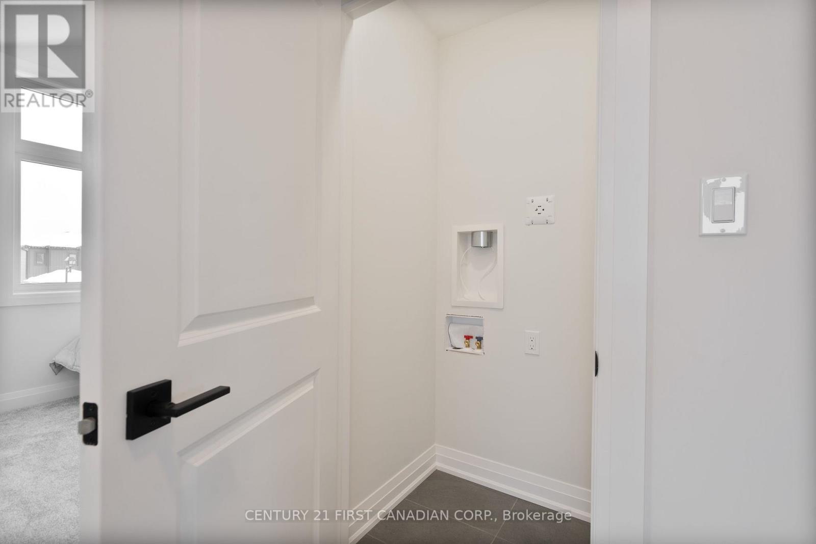 64 Postma Crescent, North Middlesex (Ailsa Craig), ON - Indoor Photo Showing Other Room