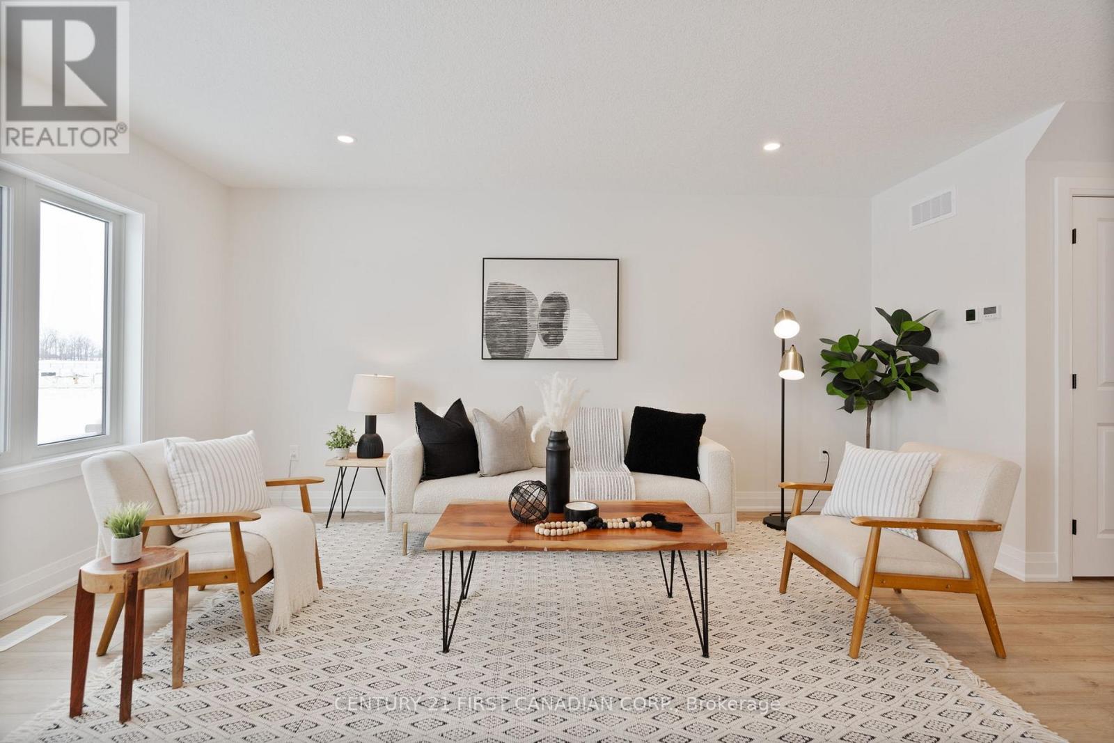 64 Postma Crescent, North Middlesex (Ailsa Craig), ON - Indoor