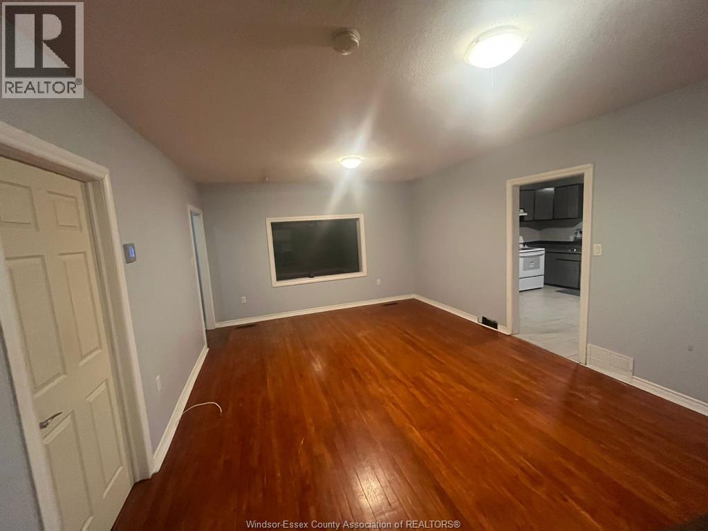 4 Hazelton Street, Leamington, ON - Indoor Photo Showing Other Room