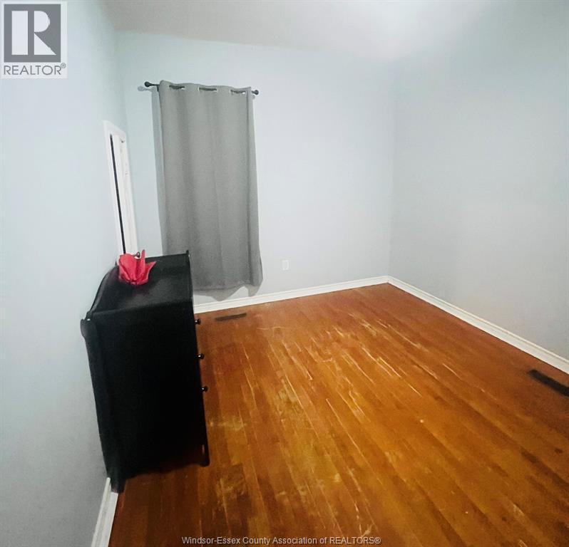 4 Hazelton Street, Leamington, ON - Indoor Photo Showing Other Room