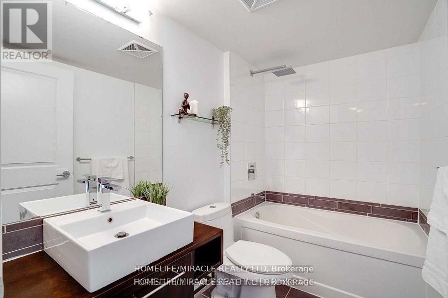 3101 - 190 Borough Drive, Toronto, ON - Indoor Photo Showing Bathroom