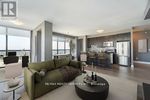 2902 - 2900 Highway 7 Road, Vaughan, ON - Indoor Photo Showing Living Room