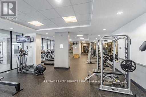 2902 - 2900 Highway 7 Road, Vaughan, ON - Indoor Photo Showing Gym Room