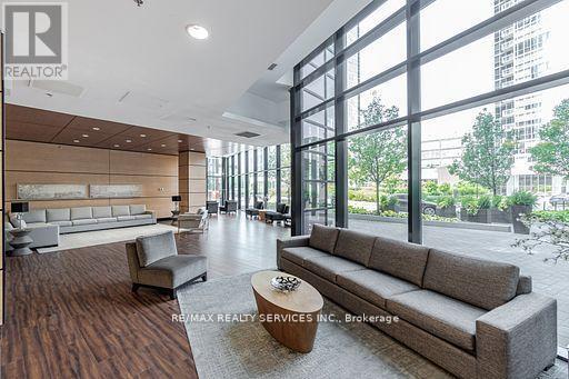 2902 - 2900 Highway 7 Road, Vaughan, ON - Indoor