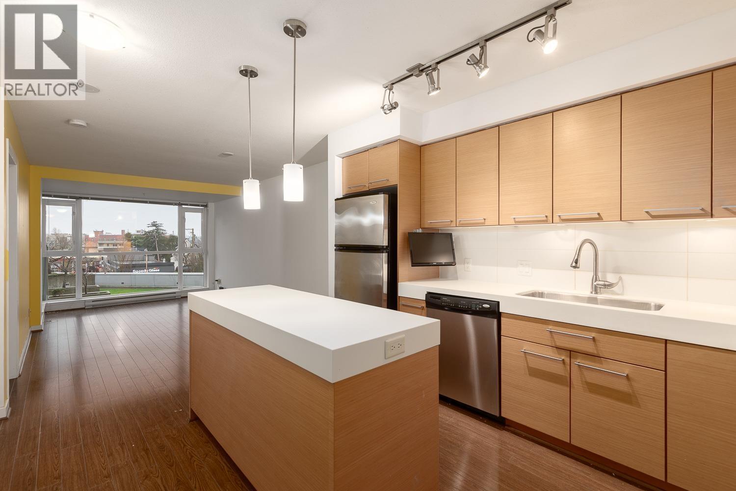 408 2770 Sophia Street, Vancouver, BC - Indoor Photo Showing Kitchen
