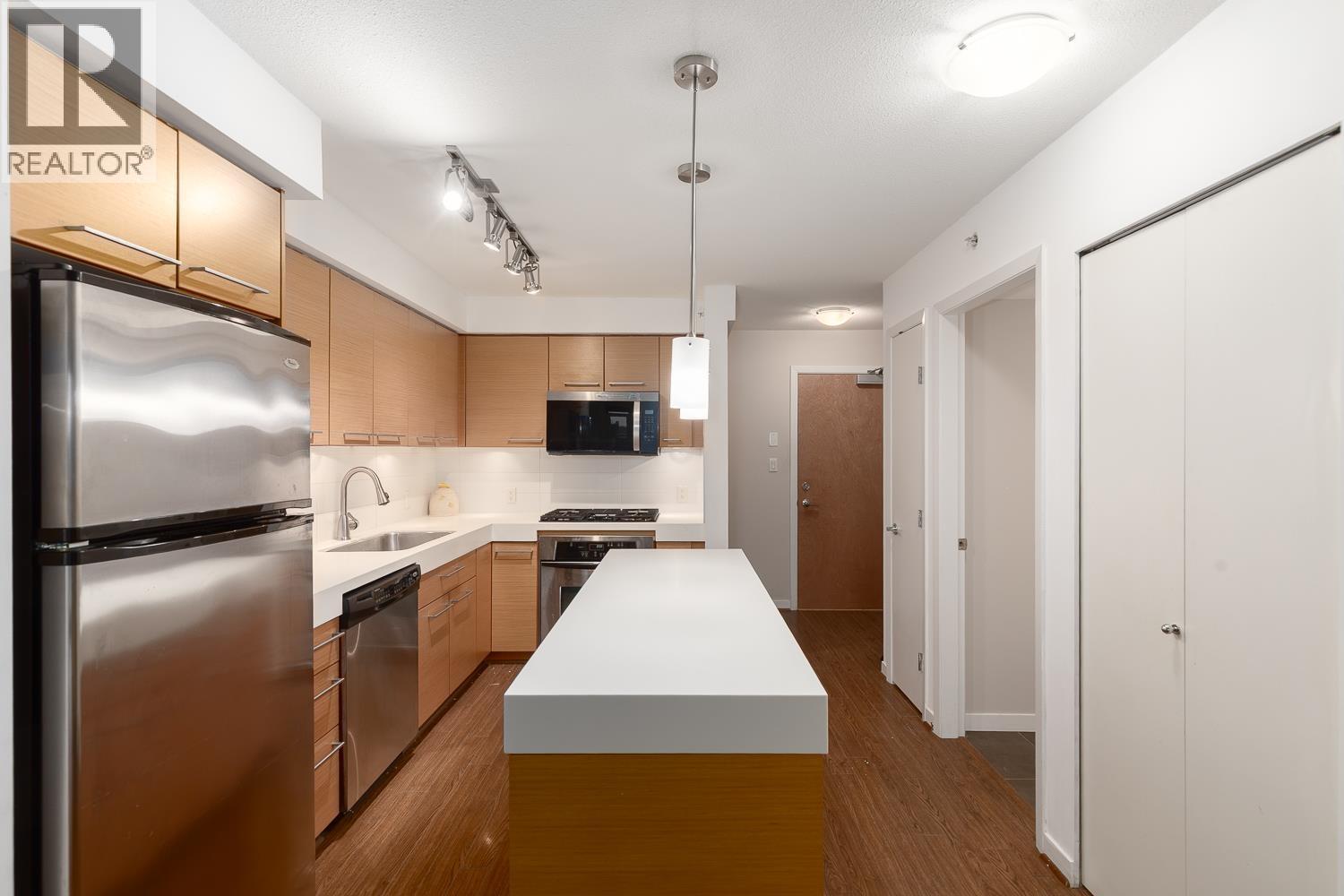 408 2770 Sophia Street, Vancouver, BC - Indoor Photo Showing Kitchen