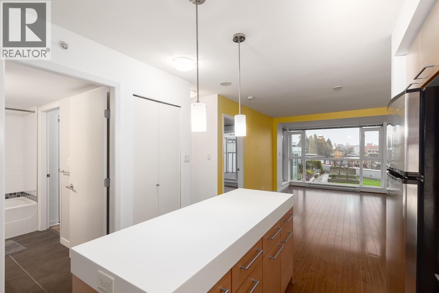 408 2770 Sophia Street, Vancouver, BC - Indoor Photo Showing Other Room