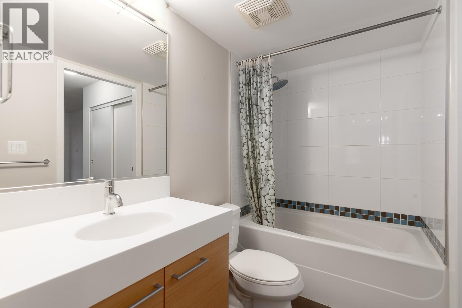 408 2770 Sophia Street, Vancouver, BC - Indoor Photo Showing Bathroom