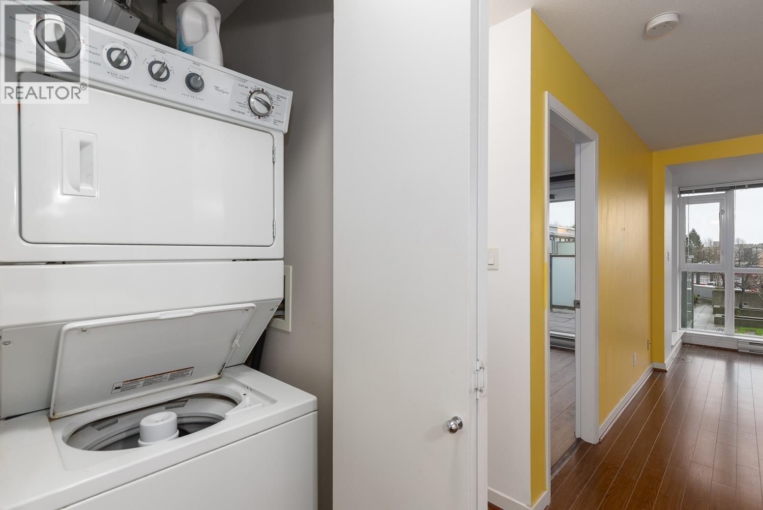 408 2770 Sophia Street, Vancouver, BC - Indoor Photo Showing Laundry Room