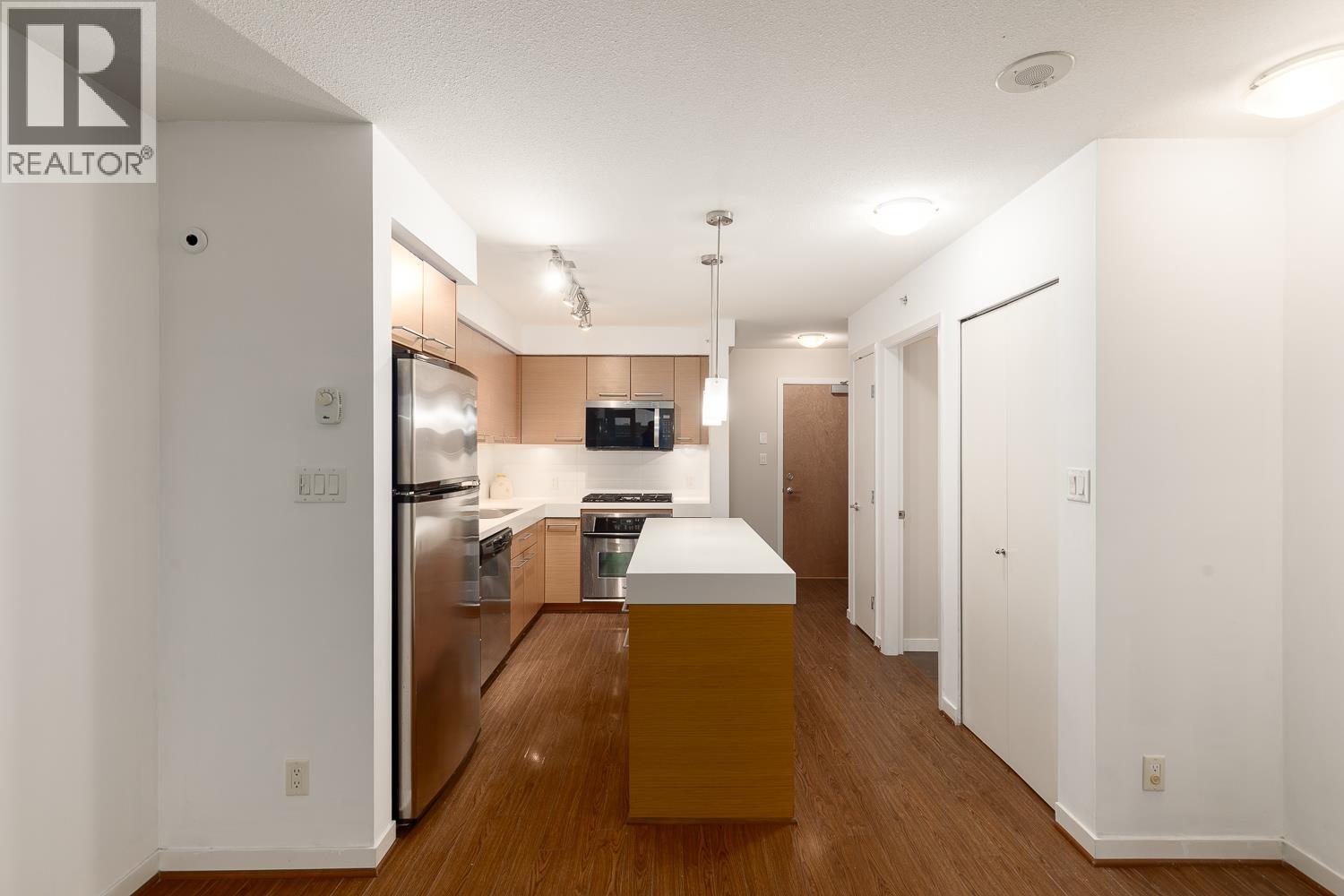 408 2770 Sophia Street, Vancouver, BC - Indoor Photo Showing Kitchen