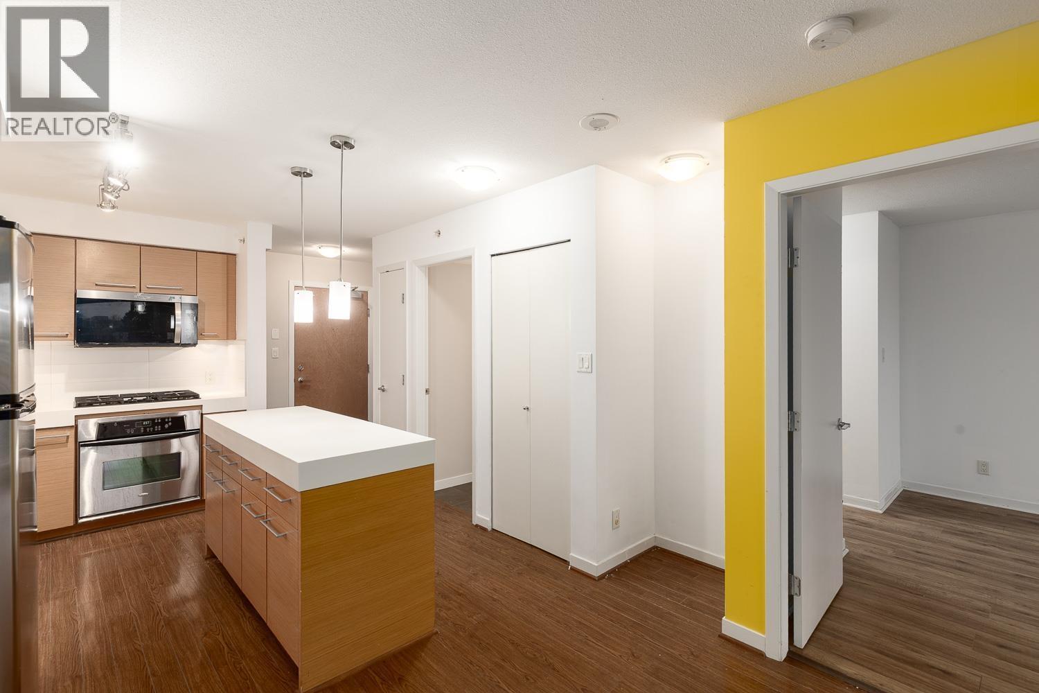 408 2770 Sophia Street, Vancouver, BC - Indoor Photo Showing Kitchen