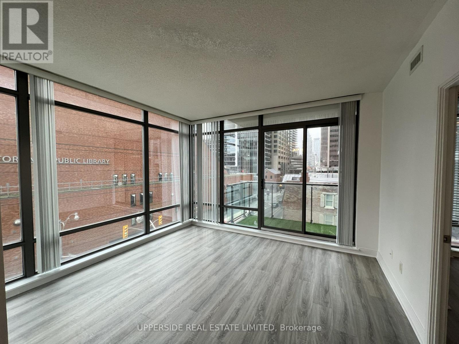 502 - 18 Yorkville Avenue, Toronto, ON - Indoor Photo Showing Other Room