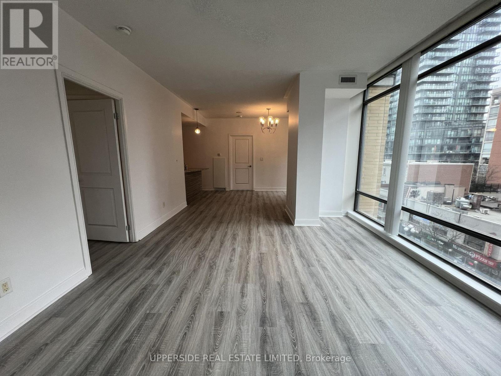 502 - 18 Yorkville Avenue, Toronto, ON - Indoor Photo Showing Other Room