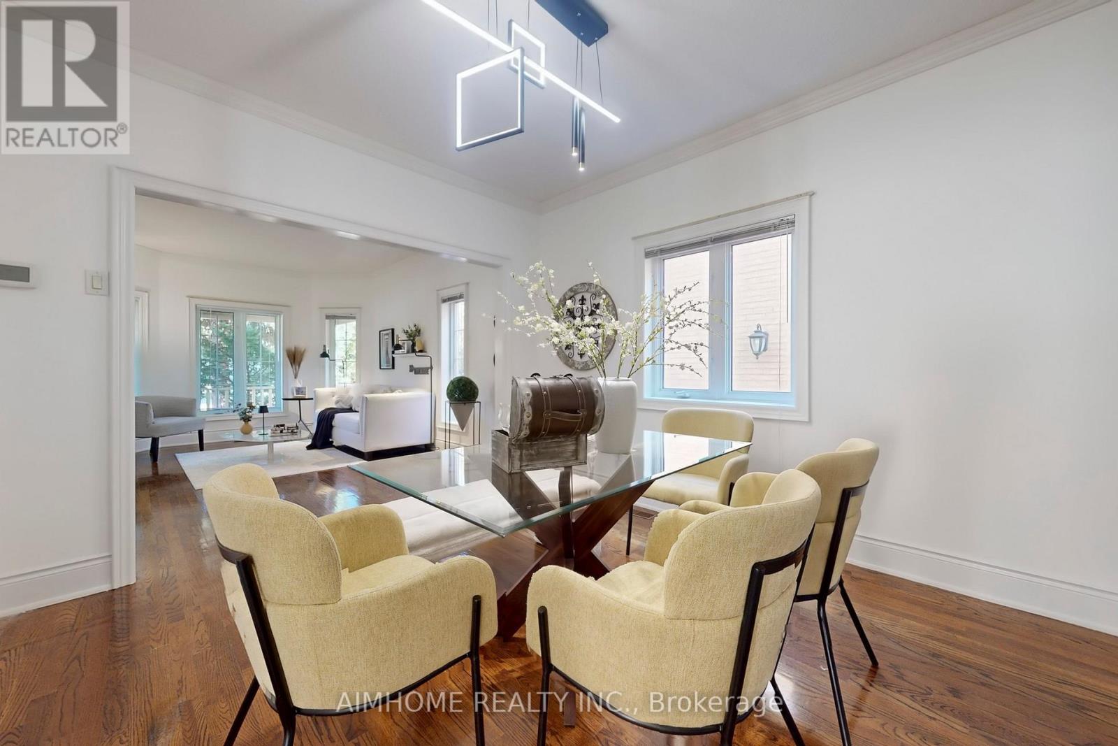 812 Foxcroft Boulevard, Newmarket, ON - Indoor