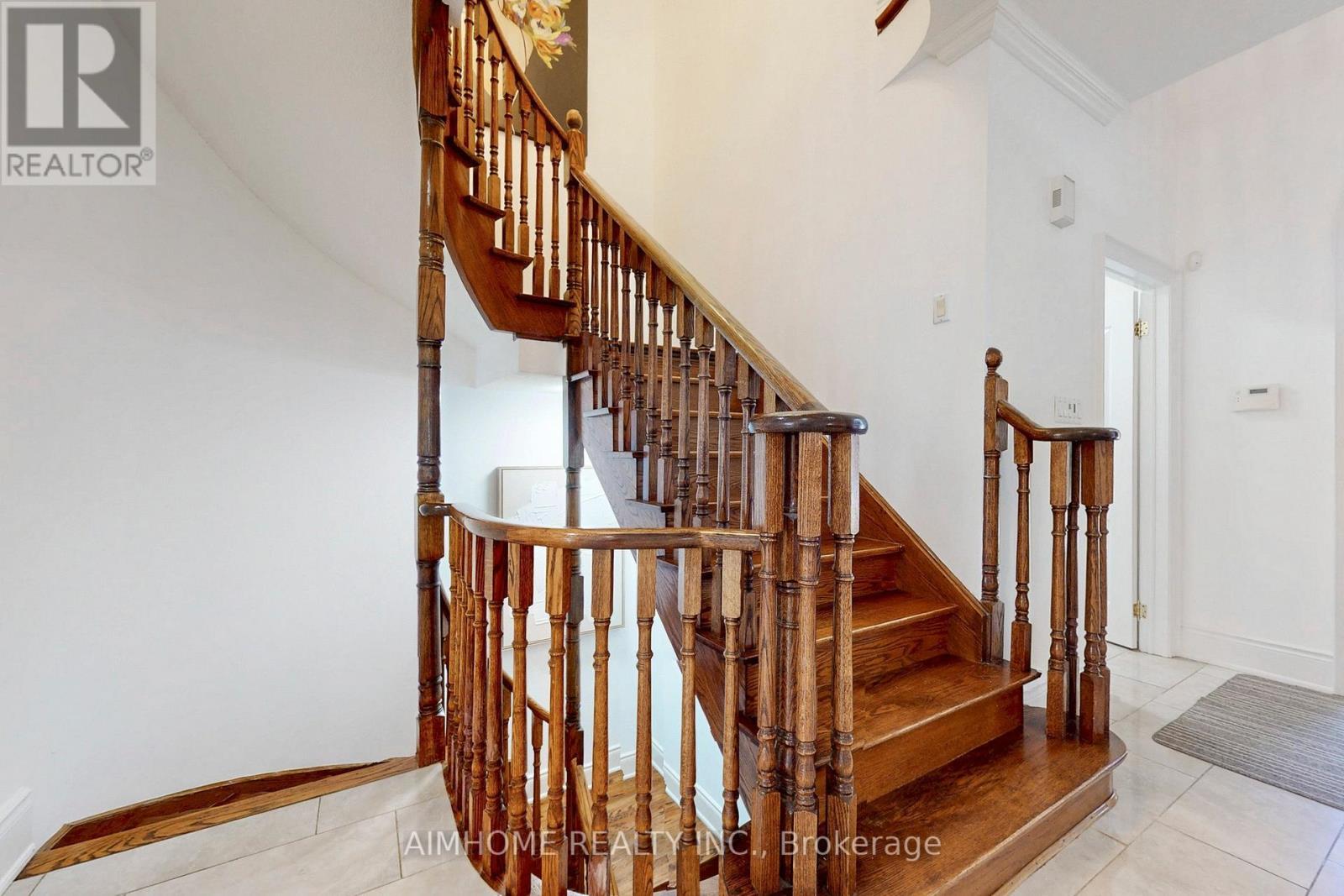 812 Foxcroft Boulevard, Newmarket, ON - Indoor Photo Showing Other Room