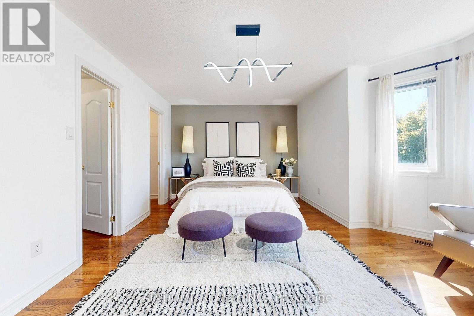 812 Foxcroft Boulevard, Newmarket, ON - Indoor Photo Showing Bedroom