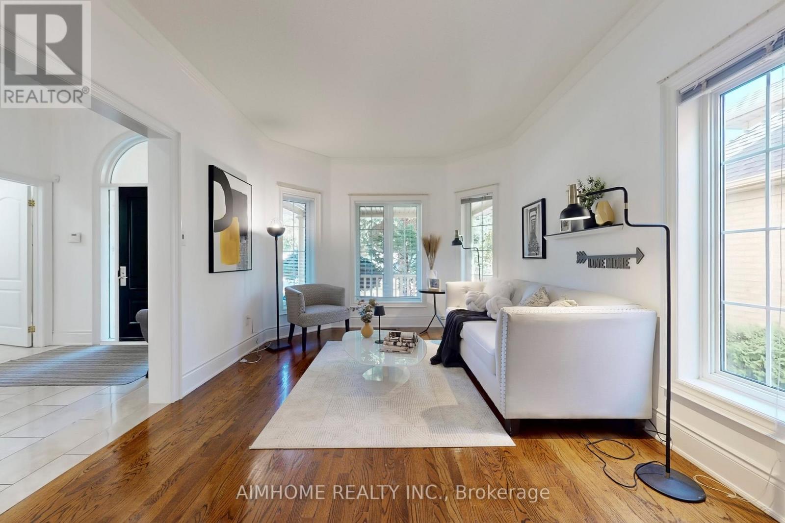 812 Foxcroft Boulevard, Newmarket, ON - Indoor