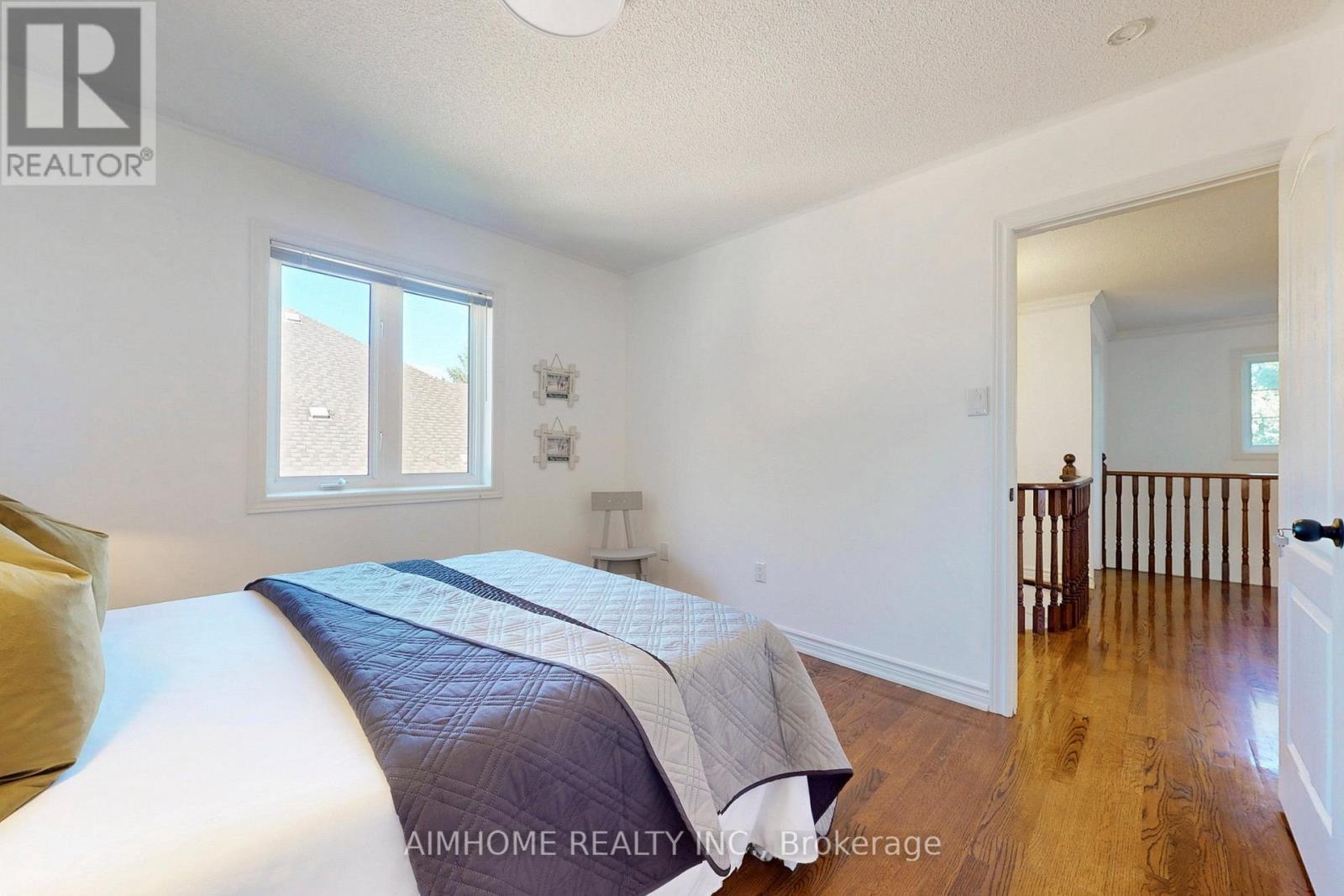 812 Foxcroft Boulevard, Newmarket, ON - Indoor Photo Showing Bedroom