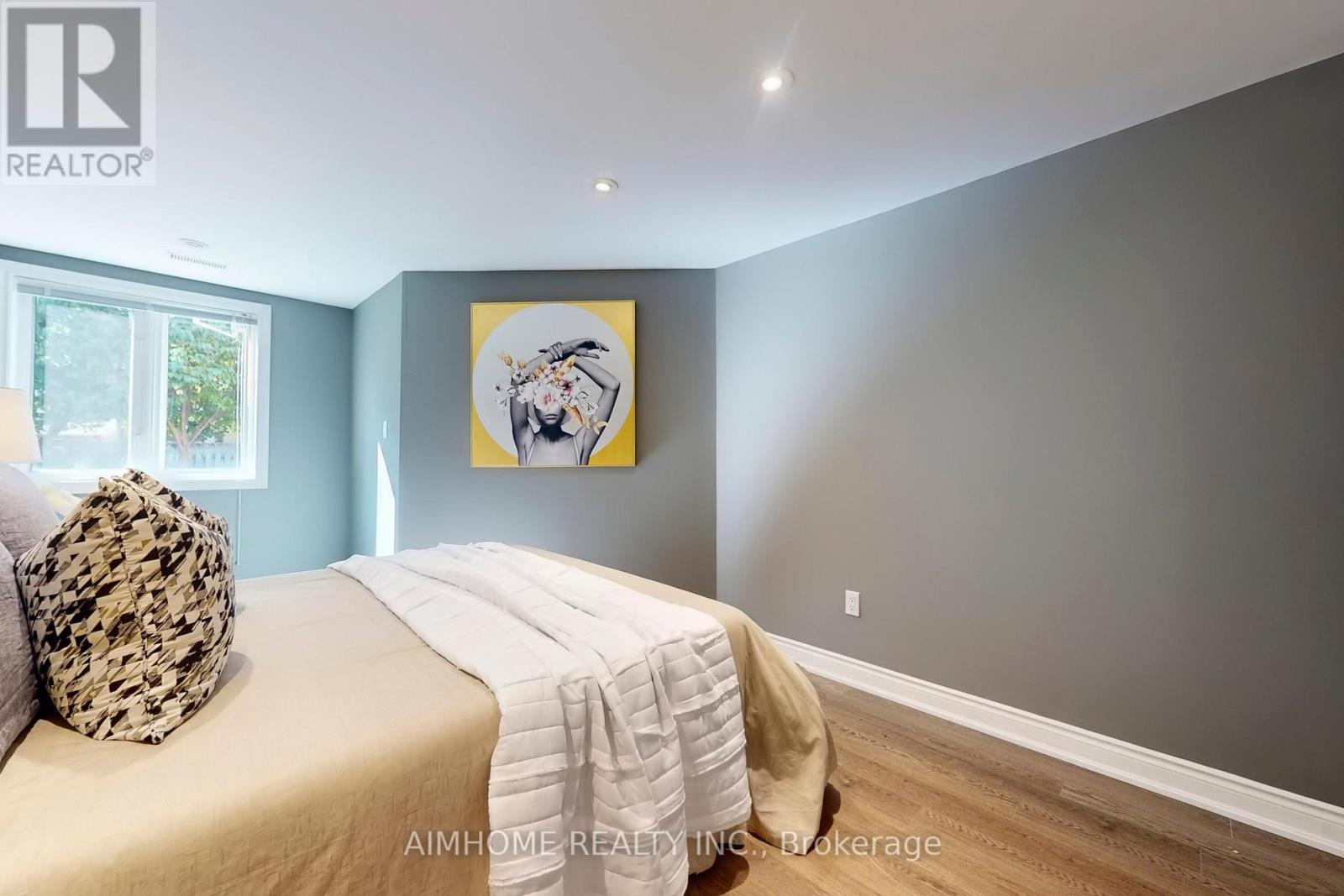 812 Foxcroft Boulevard, Newmarket, ON - Indoor Photo Showing Bedroom