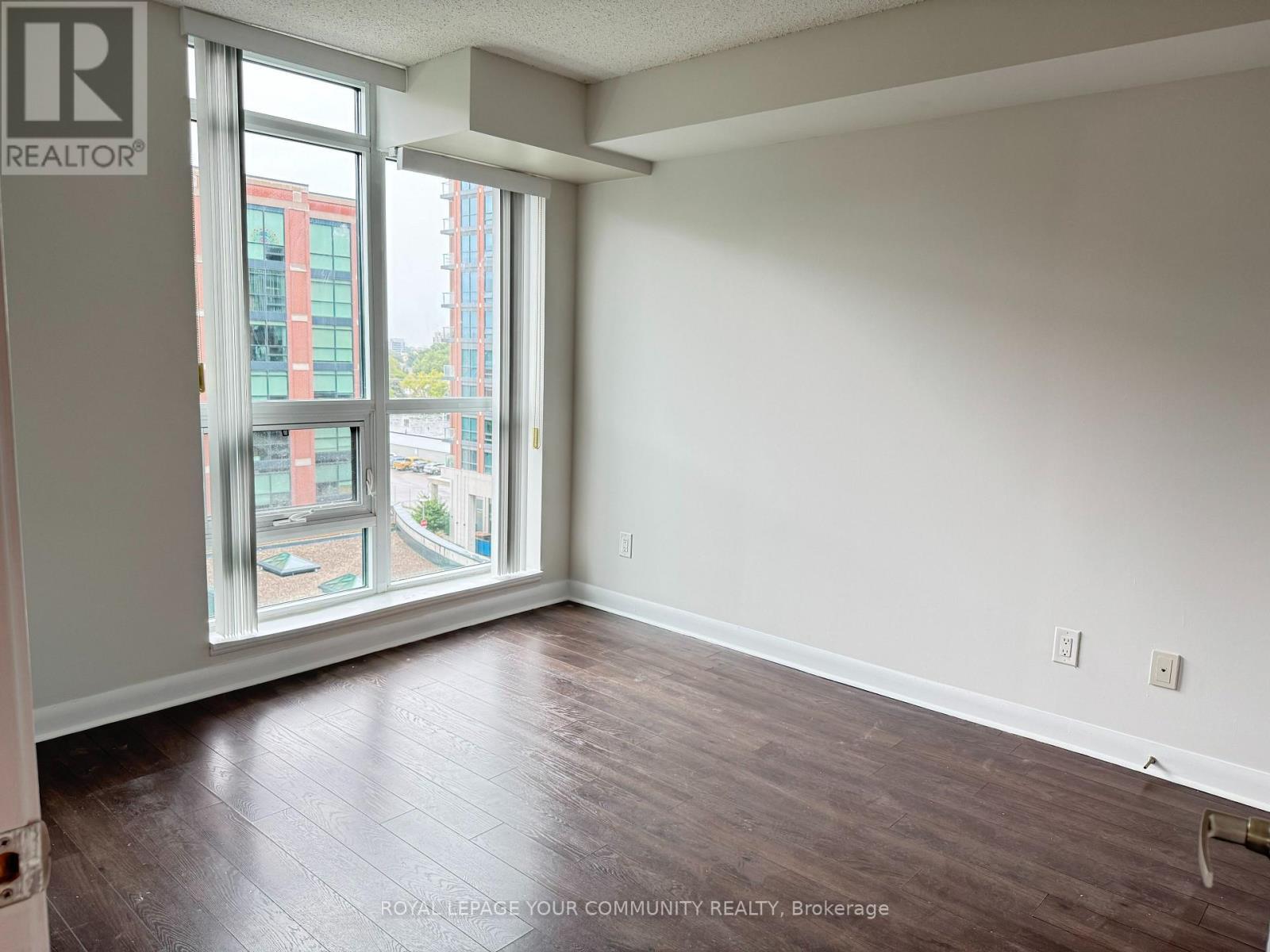 740 - 525 Wilson Avenue, Toronto, ON - Indoor Photo Showing Other Room