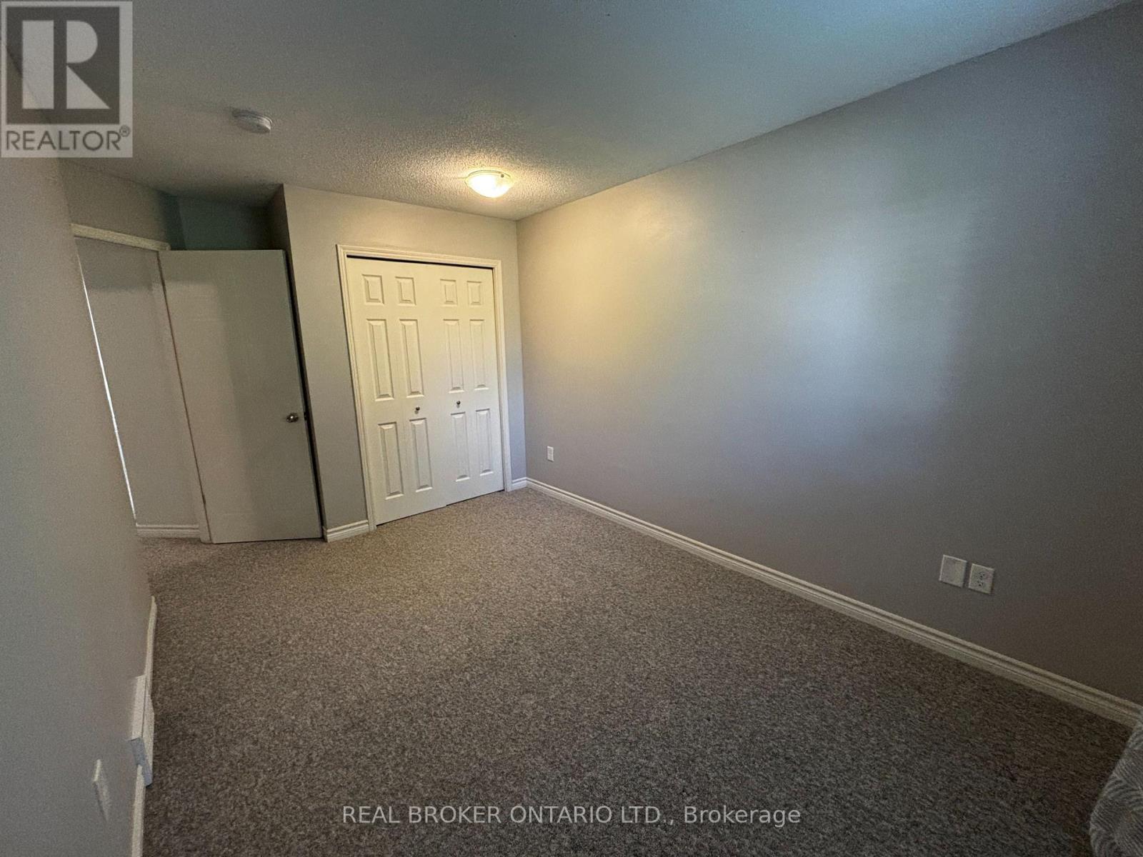 Upper - 102 Bonaventure Drive, London East, ON - Indoor Photo Showing Other Room